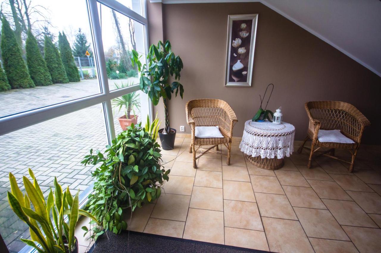 Hostel Soleil Kutno Extérieur photo